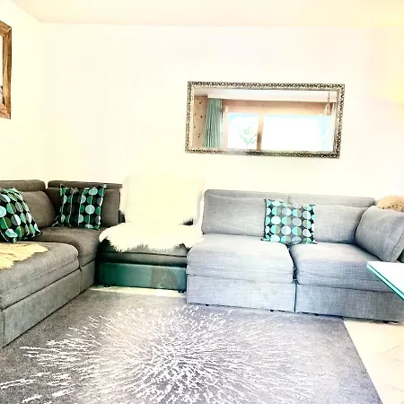 شقة Gian - Close To The Kongresshaus, The Ice Hockey Stadium, Cross-country Skiing, The Eau-la-la Indoor Pool And Wellness, Large Supermarket, 2 Bus Stops, With An Indoor Garage And Fully Equipped