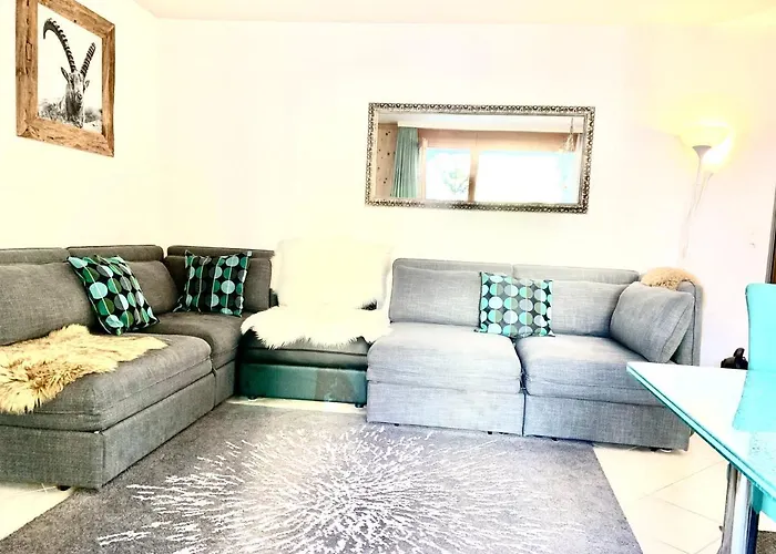 Appartamento Gian - Close To The Kongresshaus, The Ice Hockey Stadium, Cross-country Skiing, The Eau-la-la Indoor Pool And Wellness, Large Supermarket, 2 Bus Stops, With An Indoor Garage And Fully Equipped