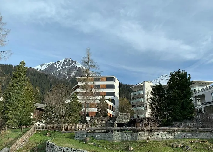 Gian - Close To The Kongresshaus, The Ice Hockey Stadium, Cross-country Skiing, The Eau-la-la Indoor Pool And Wellness, Large Supermarket, 2 Bus Stops, With An Indoor Garage And Fully Equipped Appartamento Davos