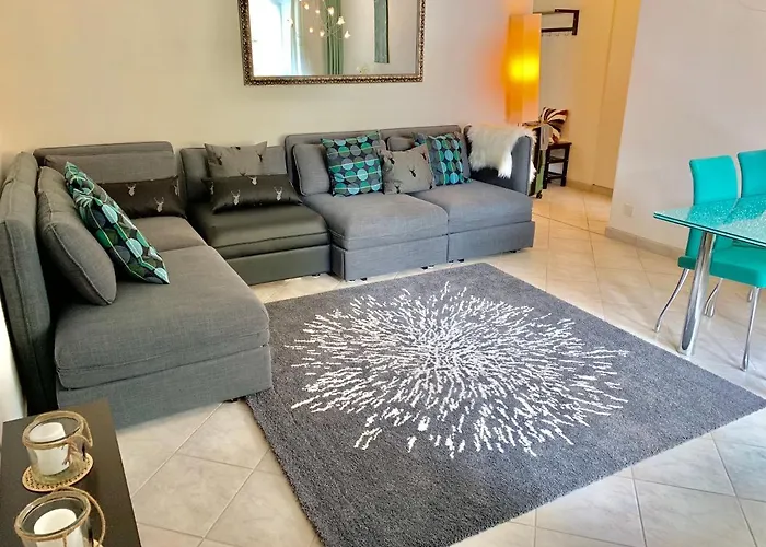 Gian - Close To The Kongresshaus, The Ice Hockey Stadium, Cross-country Skiing, The Eau-la-la Indoor Pool And Wellness, Large Supermarket, 2 Bus Stops, With An Indoor Garage And Fully Equipped * Davos