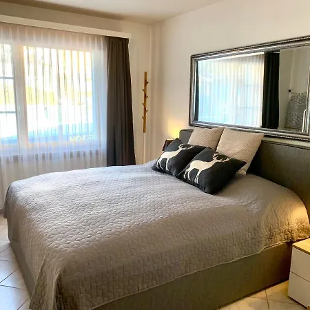 Gian - Close To The Kongresshaus, The Ice Hockey Stadium, Cross-country Skiing, The Eau-la-la Indoor Pool And Wellness, Large Supermarket, 2 Bus Stops, With An Indoor Garage And Fully Equipped Lägenhet